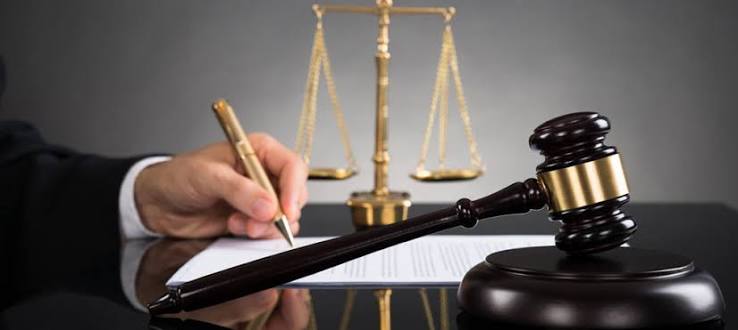 Адвокат з податкових зобов'язань в Україні: що він робить і як може допомогти